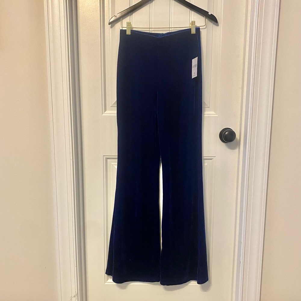 Velvet flare pants 💎